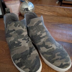 Camouflage Slip-On Sneakers